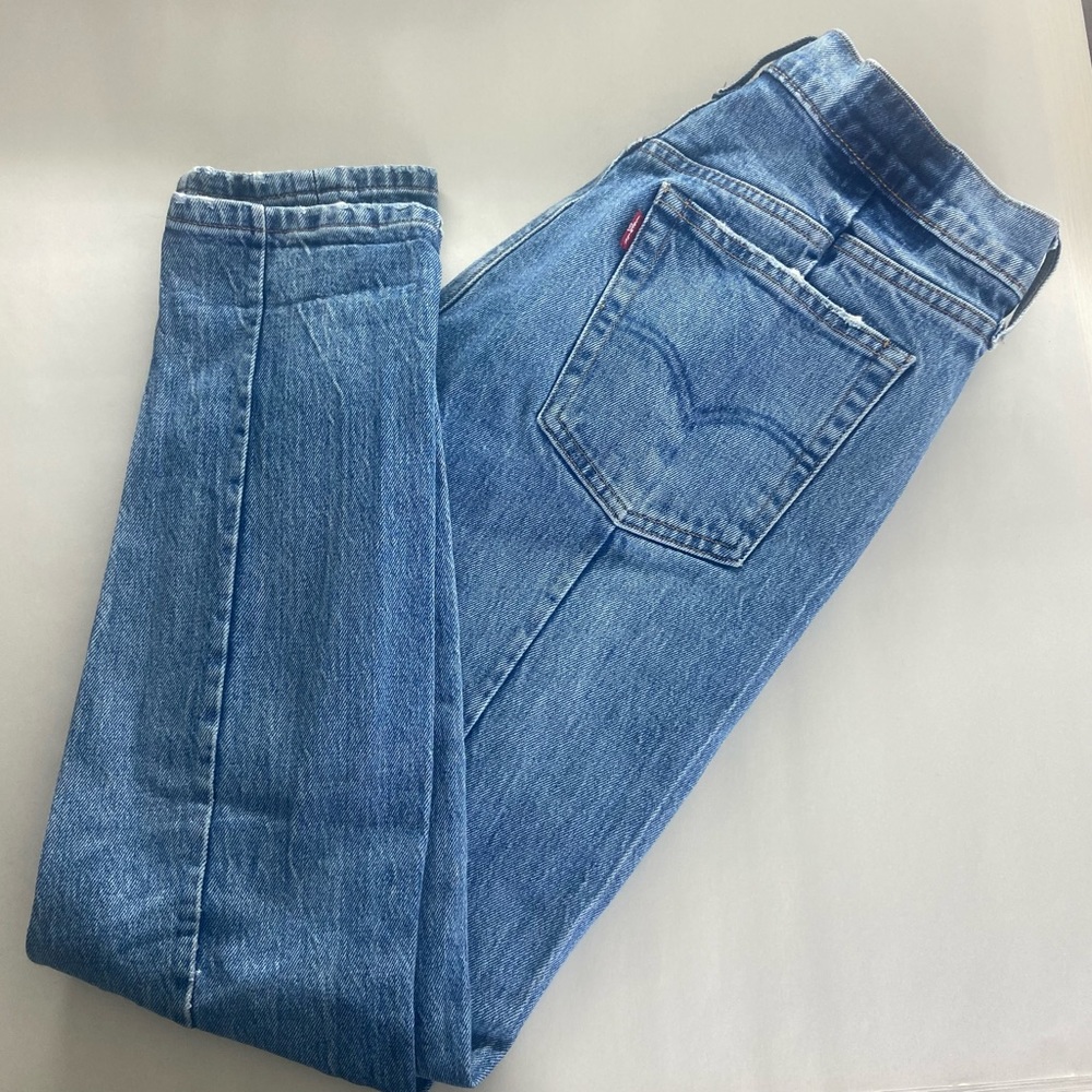 💔SOLD💔Levi’s Women’s Altered 501 Skinny Jeans, Size 28